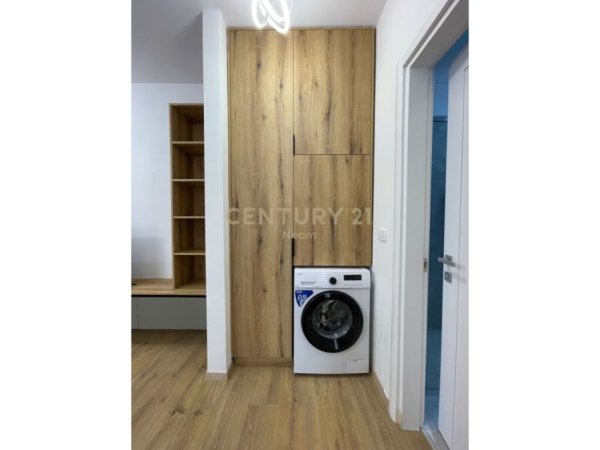 Tirane, jepet me qera apartament 1+1 Kati 1, 64 m² 800 € (Liqeni i Thate)