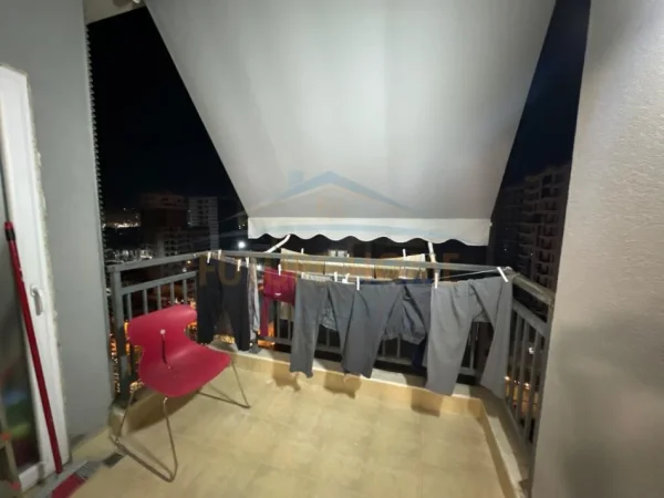 Tirane, shitet apartament 2+1+Ballkon Kati 7, 100 m² 200.000 € (Fusha e Aviacionit)
