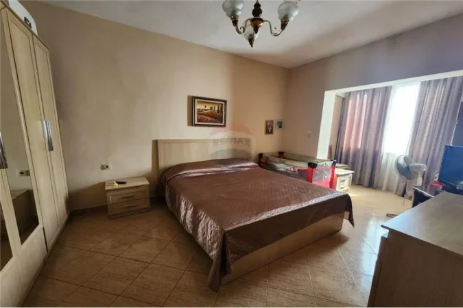 Tirane, shitet apartament duplex 2+1 Kati 4, 80 m² 115.000 € 