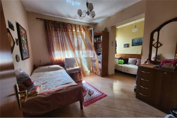 Tirane, shitet apartament duplex 2+1 Kati 4, 80 m² 115.000 € 