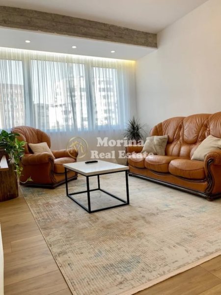 Tirane, jepet me qera apartament 2+1 Kati 3, 80 m² 700 € (Perballe Kompleksit Delijorgji)