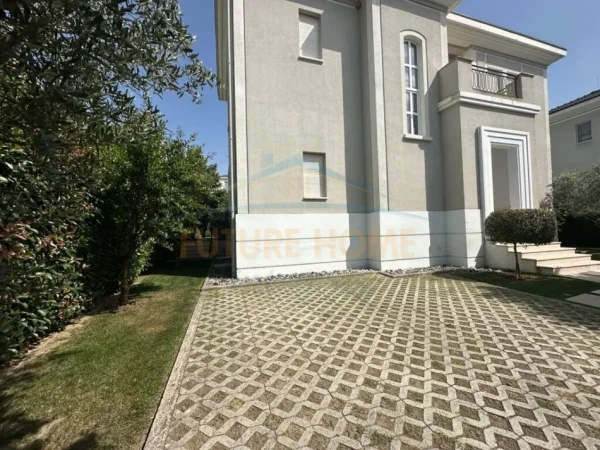 Tirane, jepet me qera Vile 4+1+Ballkon Kati 0, 330 m² 4.800 € (TEG)