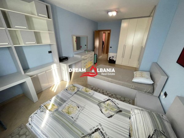 Tirane, apartament 3+1+Aneks Kati 9, 140 m² ne zonen e Bllokut (ID 4231233)