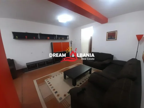 Tirane, shitet apartament 2+1+Ballkon Kati 2, 117 m² 210.600 € (Tek Kopshti Zoologjik, perballe Liqeni Artificial)
