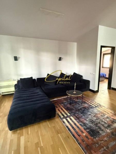 Tirane, jepet me qera apartament 3+1 Kati 5, 250 m² 1.800 € (KOPSHTI BOTANIK)