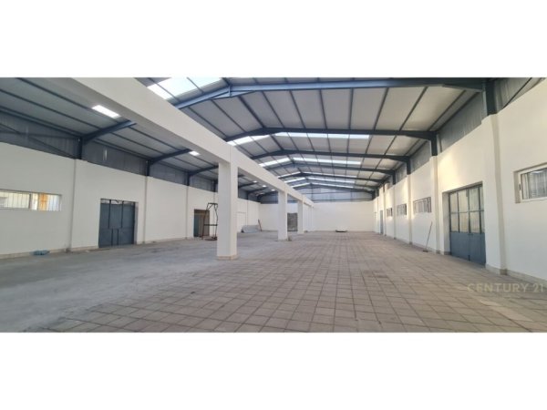 Tirane, shes magazine , 1.000 m² 2.000.000 € (Misto Mame, Yzberish)