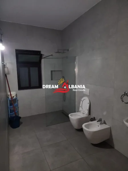 Tirane, jepet me qera apartament 1+1+Ballkon Kati 2, 70 m² 450 € (Ne zonen e 21 Dhjetorit, rruga Studenti)