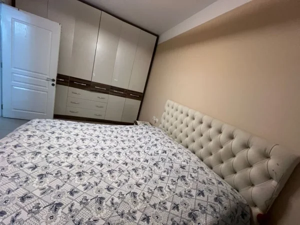 Tirane, shes apartament 1+1+Ballkon Kati 5, 75 m² 145.000 € (rruga kongresi i manastirit)