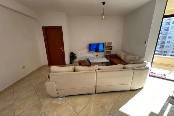 Tirane, jepet me qera apartament 2+1 Kati 5, 60 m² 400 € (astir kompleksi frehtari)