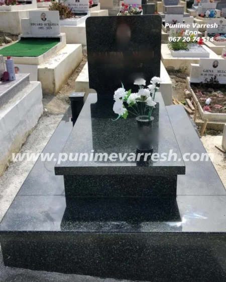 Tirane, ofroj Punime Varresh Shqiptare