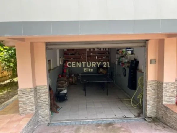 Tirane, shes Vile , 500 m² 1.195.000 € (Rruga e Elbasanit)