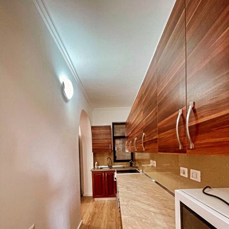 Tirane, shitet apartament 1+1 , 70 m² 135.000 € (Myslym Shyri)