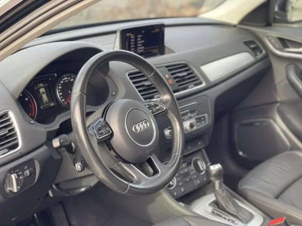 Tirane, shes makine AUDI Q3 QUATTRO Benzin, e zeze automatik Klima 161.000 km 13.400 €