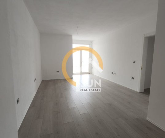 Shkoder, shitet apartament 2+1+Ballkon Kati 5, 114 m² 114.000 € (rr. LEVIZJA E POSTRIBES)