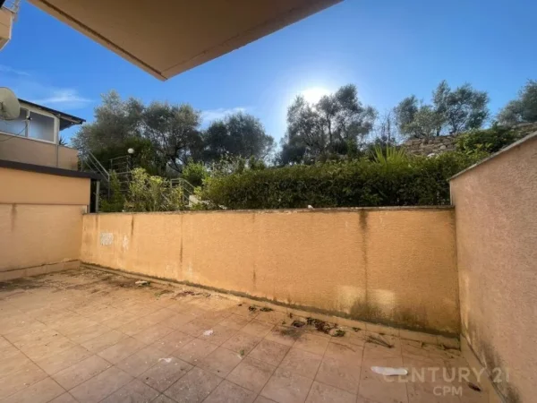 Tirane, shes apartament 1+1 , 52 m² 110.000 € (Liqeni i Thatë)