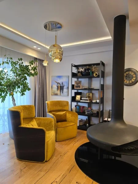 Tirane, shitet apartament 4+1 , 360 m² (TEG. Rezidence banimi)