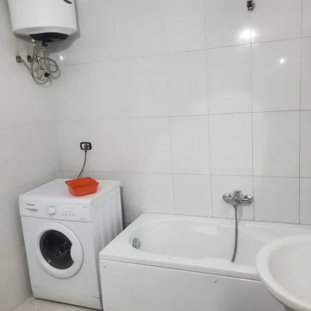Tirane, jepet me qera apartament 2+1 Kati 5, 80 m² 450 € (Astir)