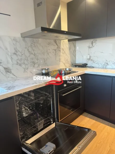 Tirane, shitet 2+1+Ballkon Kati 2, 126 m² 370.000 € (Tek Long Hill, prane Teg)