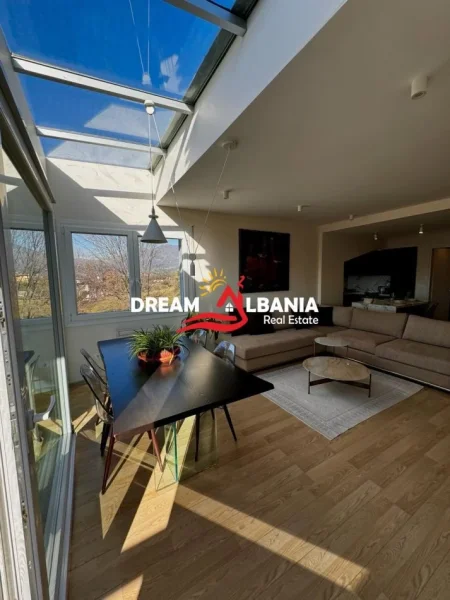 Tirane, shitet 2+1+Ballkon Kati 2, 126 m² 370.000 € (Tek Long Hill, prane Teg)