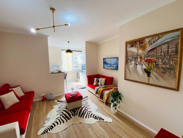 Tirane, jepet me qera apartament 1+1+Aneks+Ballkon Kati 5, 60.000 € (Rruga Barrikadave)