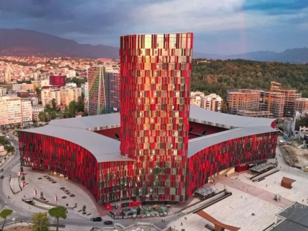 Tirane, shes apartament 2+1+2 , 115 m² 465.000 € (Stadiumi Qemal Stafa)