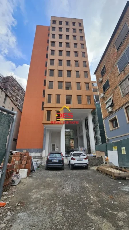 Tirane, shitet apartament 3+1+Aneks+Ballkon Kati 10, 128 m² 271.000 € (Rruga Qemal Stafa)