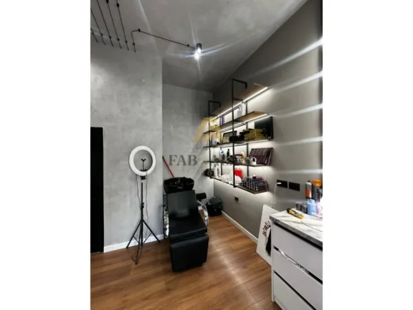 Tirane, jepet me qera ambjent biznesi Kati 0, 50 m² 380 € (Nsheraku, Vasil Shanto)