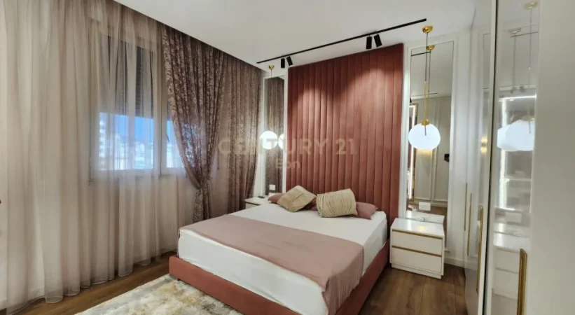 Durres, shitet apartament 3+1+Ballkon Kati 8, 146 m² 380.000 € (Rruga e re Portit)