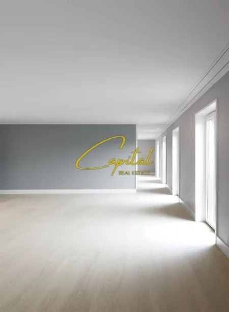 Tirane, jepet me qera dyqan Kati 1, 61 m² 1.400 € (RRUGA E KAVAJES)