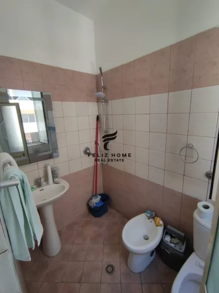 Durres, shitet apartament 2+1 Kati 3, 206 m² 207.000 € (DURRES)