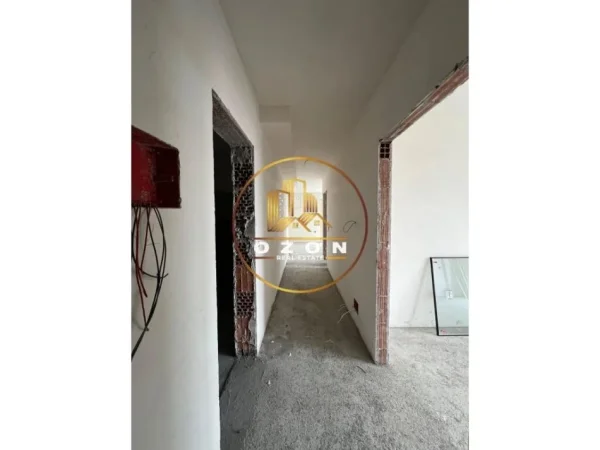 Shitet apartament 2+1, Xhamlliku Tirane!