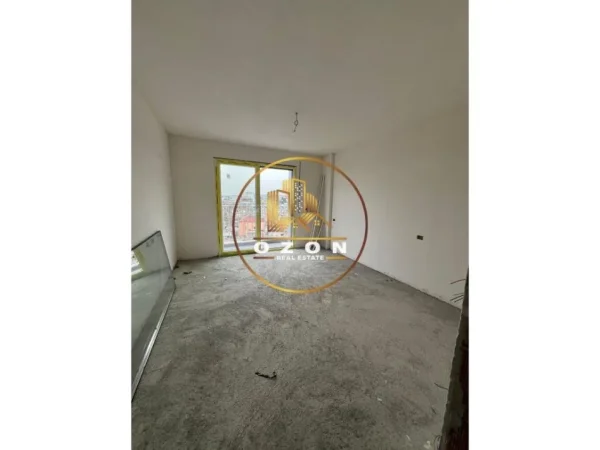 Shitet apartament 2+1, Xhamlliku Tirane!