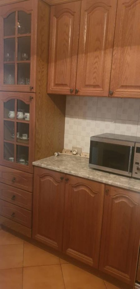 Tirane, jepet me qera apartament 2+1+BLK 107 m² 650 Euro (shishi willson)