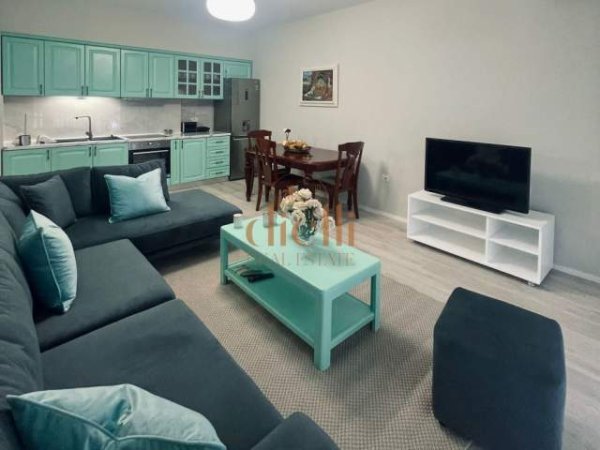 Tirane, jepet me qera apartament 2+1 Kati 7, 85 m² 700 Euro