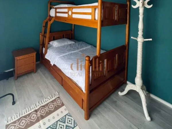 Tirane, jepet me qera apartament 2+1 Kati 7, 85 m² 700 Euro