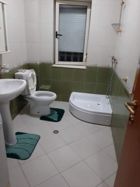 Tirane, jepet me qera apartament 1+1+BLK Kati 3, 56 m² 350 Euro (qamil guranjaku)