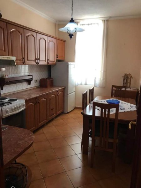 Tirane, jepet me qera apartament 2+1+BLK Kati 6, 110 m² 500 Euro (islam alla)