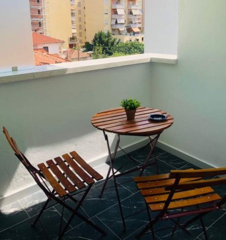 Tirane, jepet me qera apartament 1+1+BLK Kati 5, 56 m² 500 Euro (QEMAL STAFA)