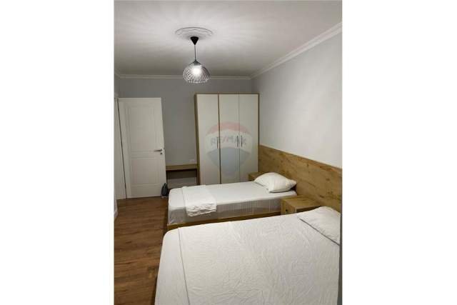 Tirane, jepet me qera apartament 2+1+BLK Kati 2, 95 m² 550 Euro (Myslym Shyri)