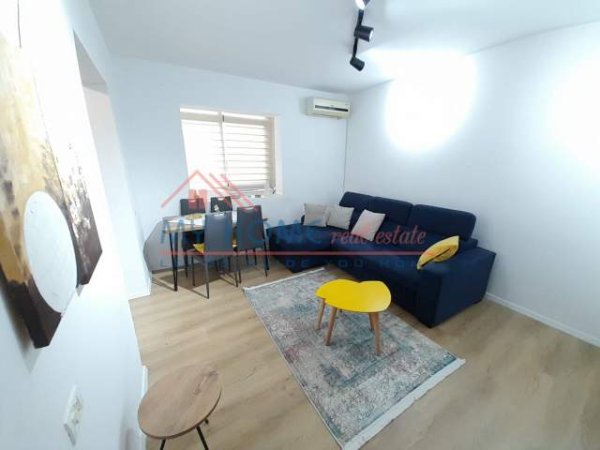 Tirane, shitet apartament 2+1+BLK Kati 6, 80 m² 110.000 Euro (rruga e durrsit)