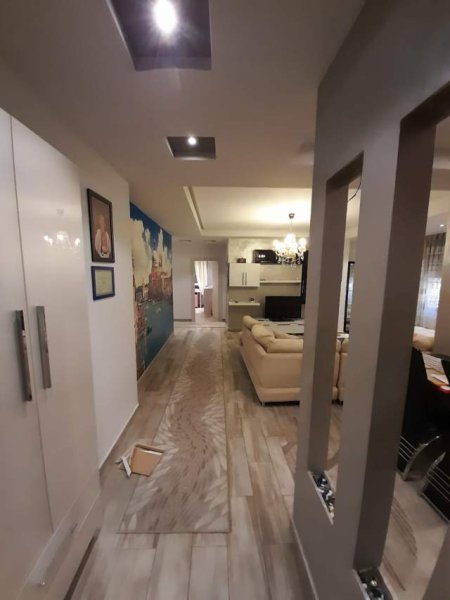 Tirane, shitet apartament 3+1+BLK Kati 3, 145 m² 216.000 Euro (Komuna E Parisit)