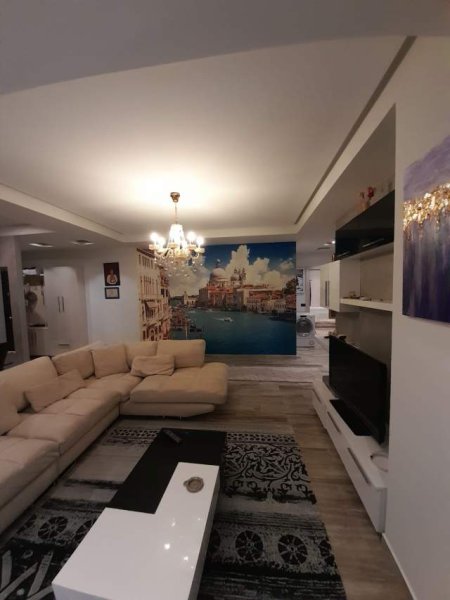 Tirane, shitet apartament 3+1+BLK Kati 3, 145 m² 216.000 Euro (Komuna E Parisit)