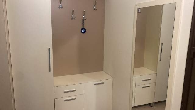 Tirane, jepet me qera apartament 3+1+BLK Kati 1, 120 m² 320 Euro (RR PETI)