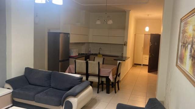 Tirane, jepet me qera apartament 3+1+BLK Kati 1, 120 m² 320 Euro (RR PETI)