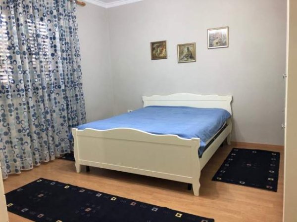 Tirane, jap me qera apartament 3+1+A+BLK Kati 1, 140 m² 600 Euro (Inxhinieria e Ndertimit)