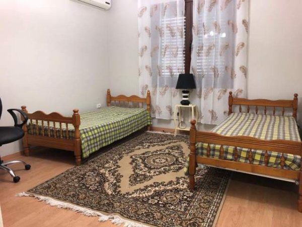 Tirane, jap me qera apartament 3+1+A+BLK Kati 1, 140 m² 600 Euro (Inxhinieria e Ndertimit)