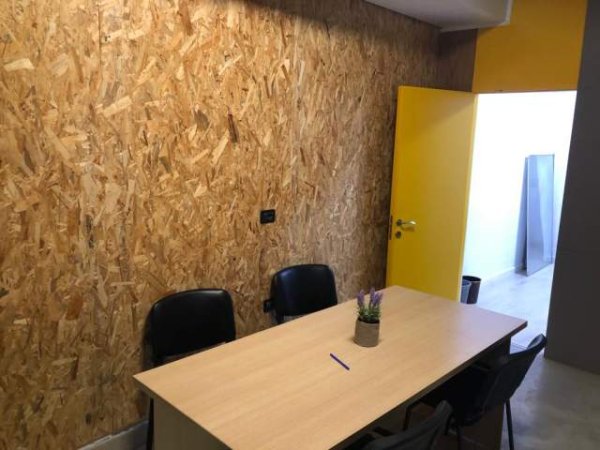 Tirane, jap me qera zyre Kati 2, 30 m² 250 Euro (Myslym Shyri)