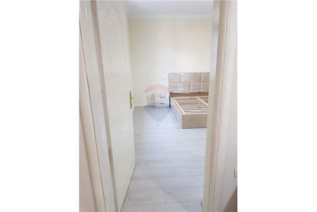 Tirane, jepet me qera apartament 1+1 Kati 1, 60 m² 350 Euro (Tregu Elektrik)