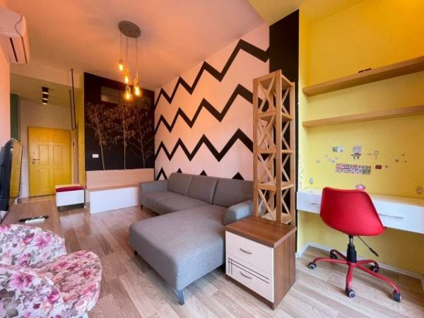 Tirane, jepet me qera apartament 1+1 Kati 1, 61 m² 550 Euro (kodra diellit 2)
