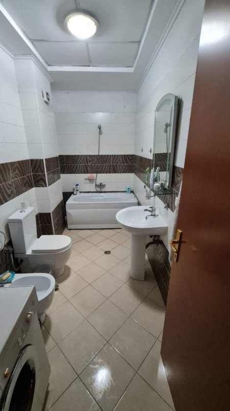 Tirane, jap me qera apartament 2+1+BLK Kati 1, 84 m² 430 Euro (Ndre Mjeda)